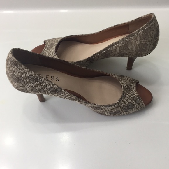 Guess Printed Beige Brown Heels Size 6 - Picture 5 of 10